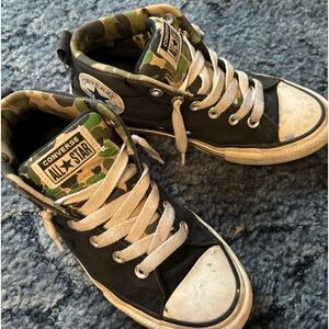 Converse camo shoes
